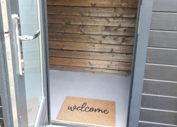 Garden House - Free Parking *