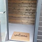 Garden House - Free Parking *