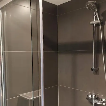 Garden House - Free Parking *