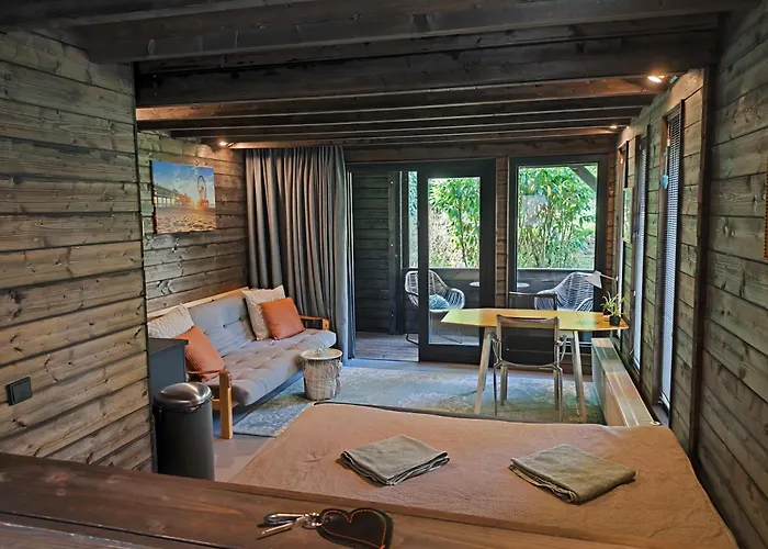 Garden House - Free Parking